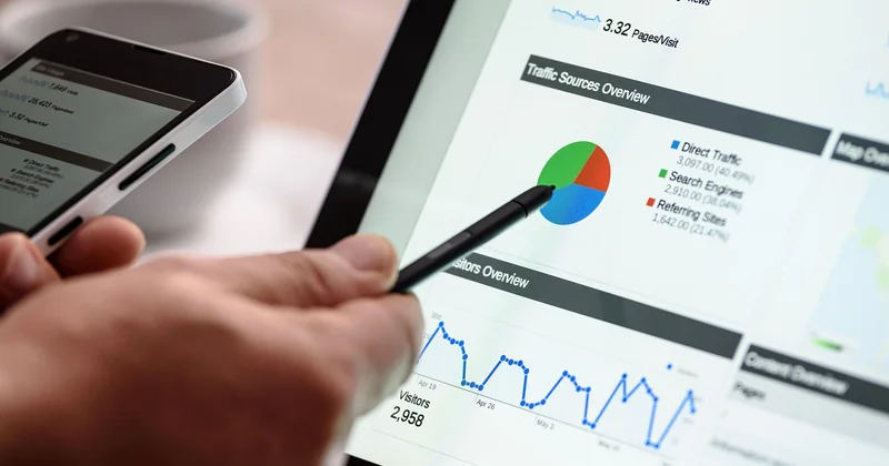 Tableau comparatif : arbitrer entre owned, earned et paid