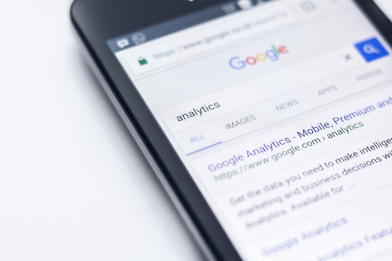 Google dorking en 2026 : les techniques avancées pour maîtriser la recherche invisible