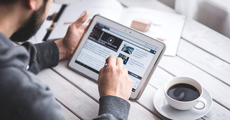 Blog d'actualités et d'informations : organiser une veille qui sert l'entreprise
