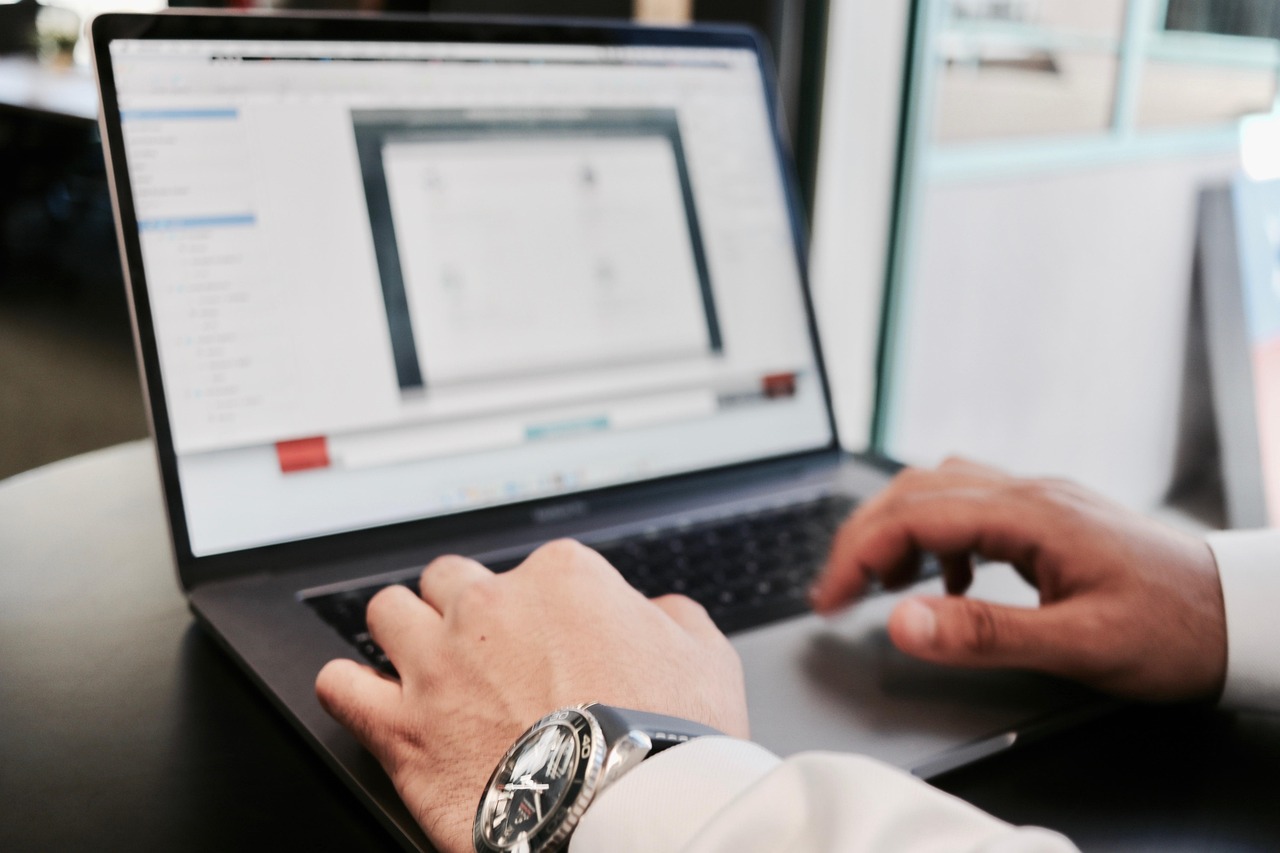 Inbound ou outbound marketing : quelle stratégie choisir en 2025 ?