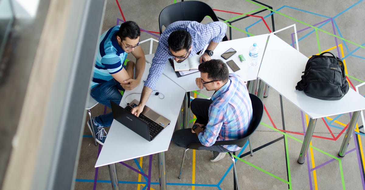 découvrez l'art du networking : des stratégies efficaces pour établir des connexions professionnelles, développer votre réseau et booster votre carrière. apprenez à créer des relations durables et à tirer parti des opportunités qui en découlent.