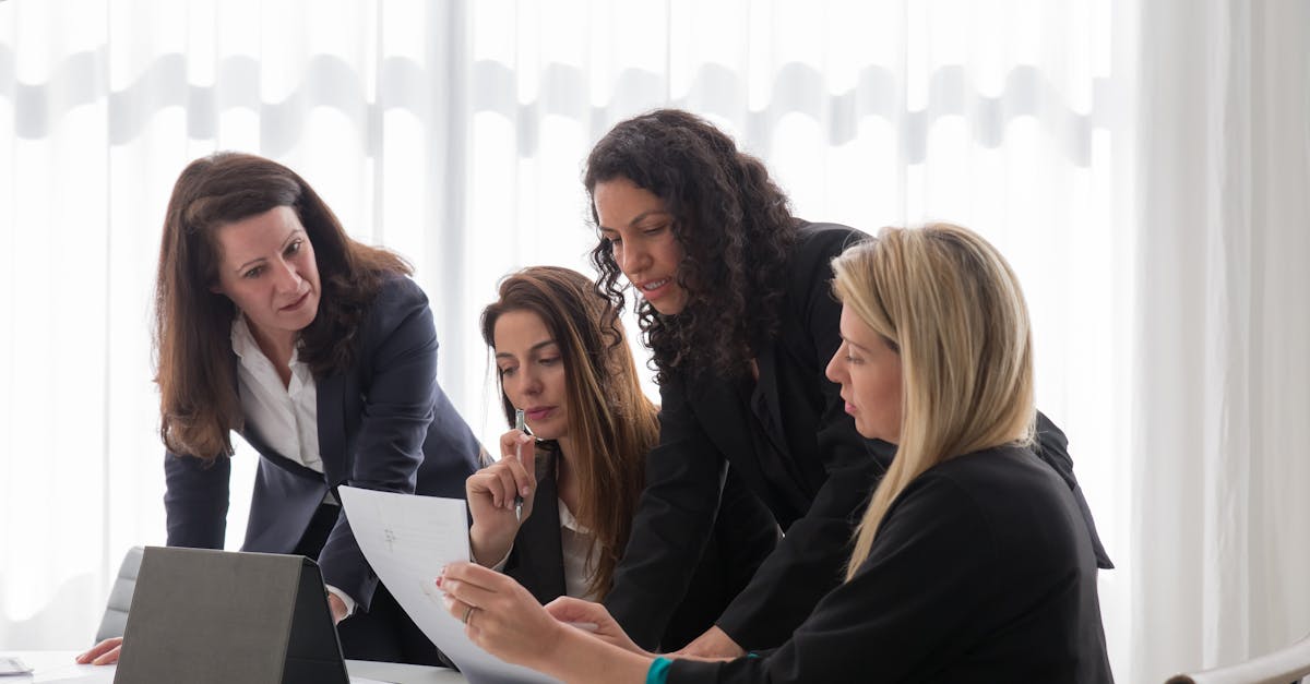 découvrez le monde dynamique de l'entrepreneuriat féminin, où des femmes inspirantes transforment leurs idées en succès. explorez des histoires, conseils et ressources pour toutes celles qui souhaitent se lancer et s'épanouir dans leur propre entreprise.