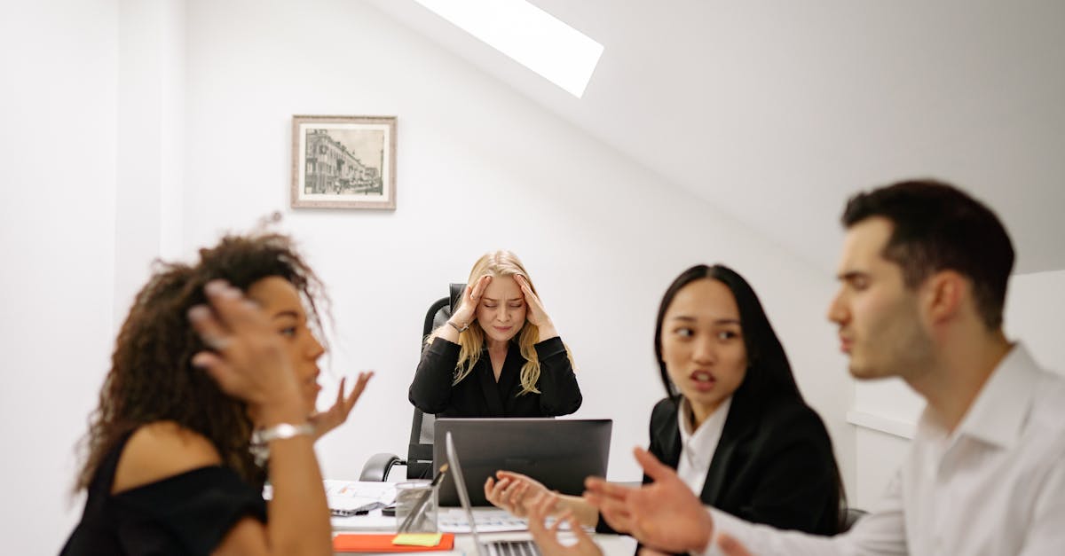 découvrez des stratégies efficaces pour la gestion des conflits. apprenez à résoudre les désaccords de manière constructive et à renforcer les relations interpersonnelles grâce à des techniques éprouvées et des conseils pratiques.
