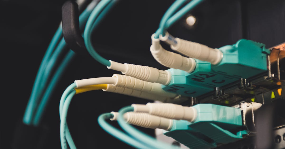 découvrez l'art du networking : établissez des connexions professionnelles essentielles, développez votre réseau et ouvrez la voie à de nouvelles opportunités de carrière grâce à des stratégies efficaces et des conseils pratiques.