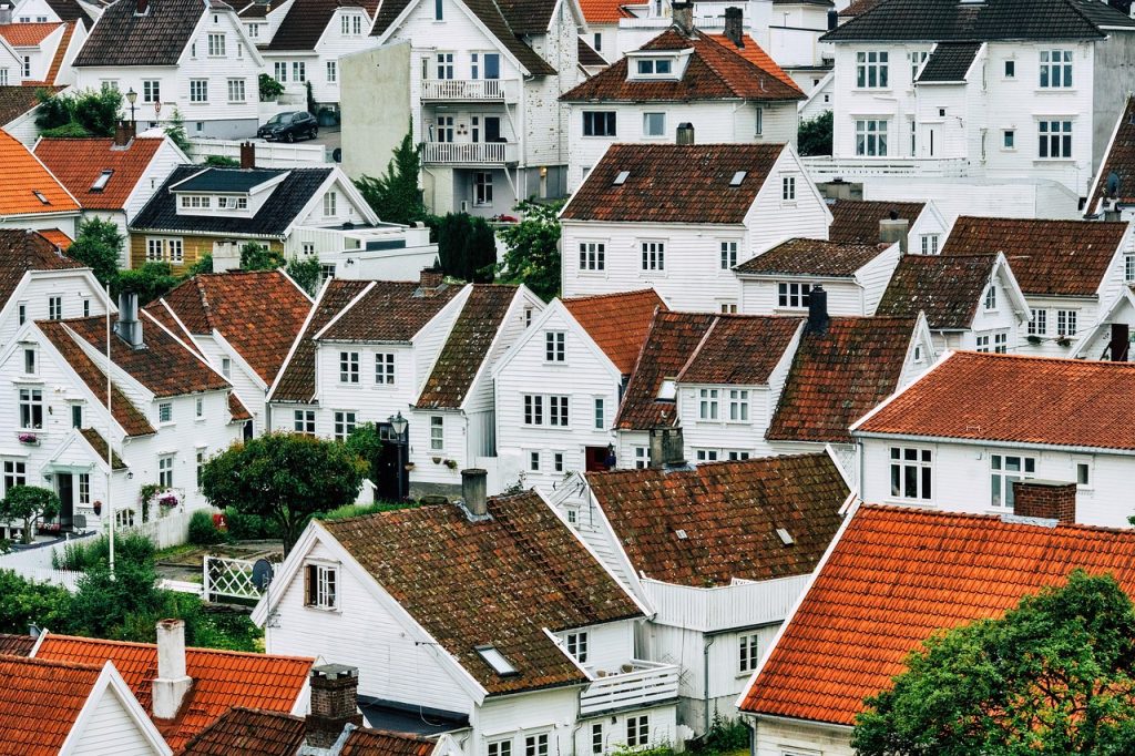 obtenez une estimation précise de la valeur de votre bien immobilier grâce à nos services d'évaluation professionnelle. découvrez comment déterminer le prix juste de votre propriété.