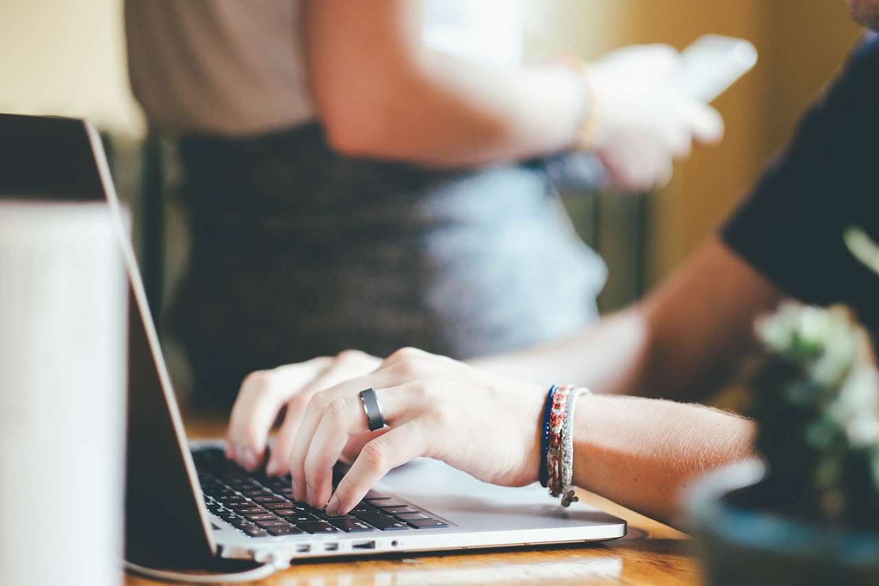 découvrez vos droits au travail : protections, obligations de l’employeur, et conseils pratiques pour garantir le respect de vos droits en milieu professionnel.